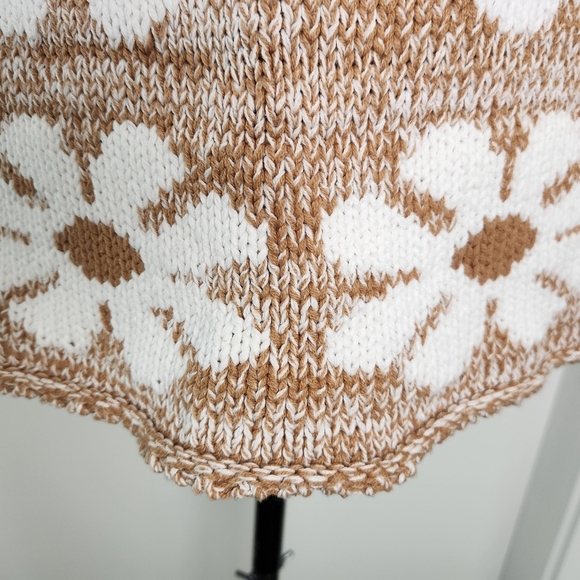 Storia Highwaist Knit Shorts - Picture 6 of 12